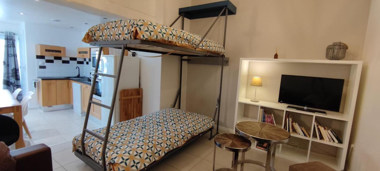Chaleureuse Petite Maison De Bourg Beaumont-sur-Sarthe Exteriör bild