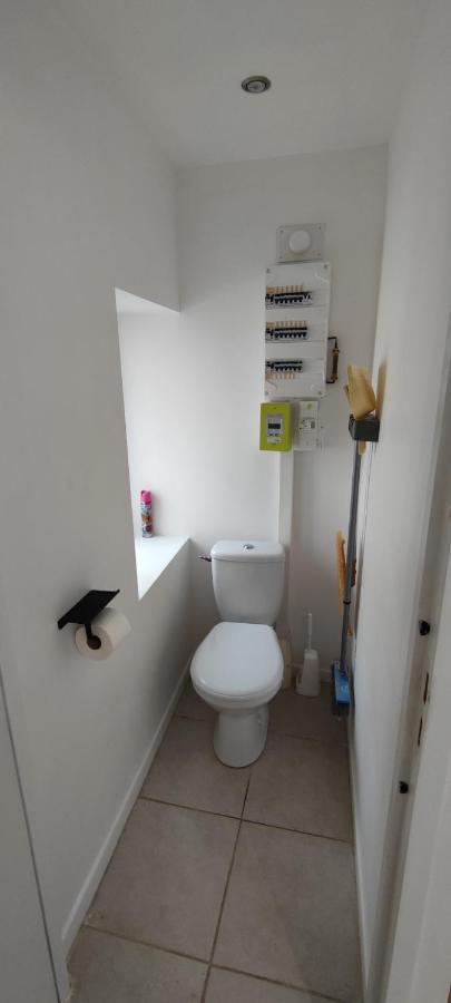 Chaleureuse Petite Maison De Bourg Beaumont-sur-Sarthe Exteriör bild